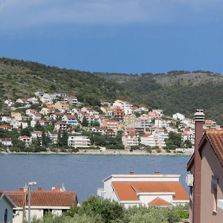 Apartment Ema Trogir Room photo
